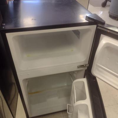 Midea Dorm Sized Refrigerator