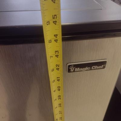 Magic Chef Studio Sized Refrigerator Freezer