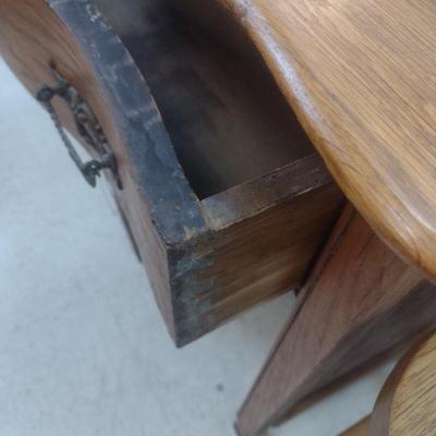 Antique Oak Diminutive Knee Hole Desk/Vanity