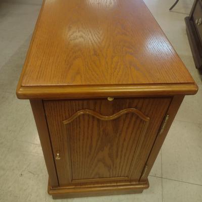 Oak Finish Side Table with Storage Compartment and Magazine Rack Choice A