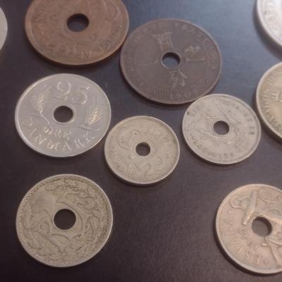 Collection of World Coins Mostly Danish or Spanish Various Dates, Denominations and Origin (#101)
