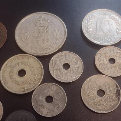 Collection of World Coins Mostly Danish or Spanish Various Dates, Denominations and Origin (#101)