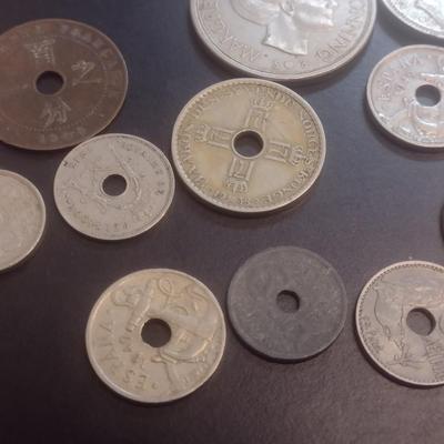 Collection of World Coins Mostly Danish or Spanish Various Dates, Denominations and Origin (#101)