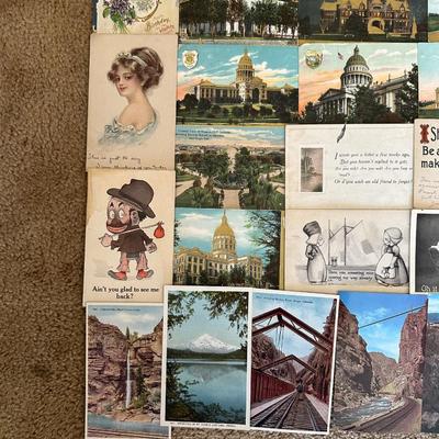 A HUGE LOT OF VINTAGE POSTCARDS
