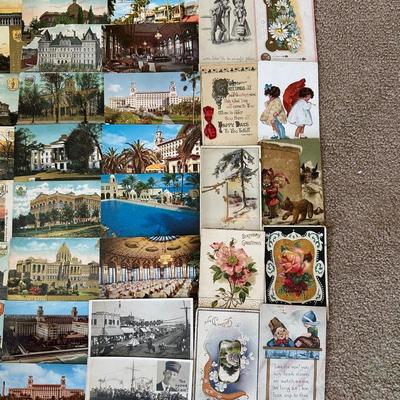 A HUGE LOT OF VINTAGE POSTCARDS
