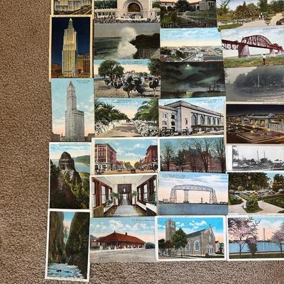 A GREAT VARIETY OF VINTAGE POSTCARDS