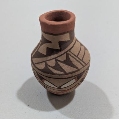 Native American Pottery Vase Tan/Red/Brown 3 " Signed M V Jemez (SR)
