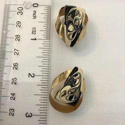 Retro large earrings, 80s marbled enameled, black and gold
