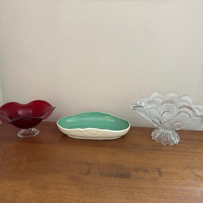BOHEMIAN CRYSTAL SCALLOPED BOWL, RED GLASS COMPOTE AND A METLOX 2 TONE POTTERY BOWL