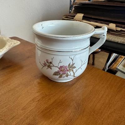 WEDGEWOOD BONE CHINA VASE, 2 WASH BOWLS WITH PITCHERS AND MORE