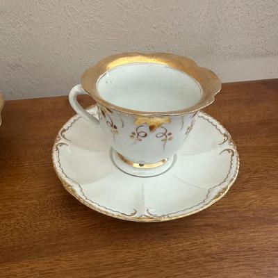 HAND PAINTED BONE CHINA WASH BOWL AND PITCHER