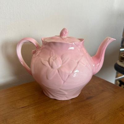 THORENS MUSICAL TEAPOT WITH BONE CHINA TEA CUPS AND SAUCERS