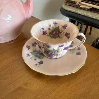 THORENS MUSICAL TEAPOT WITH BONE CHINA TEA CUPS AND SAUCERS