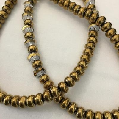 Beautiful vintage faceted glass & glass beaded necklace