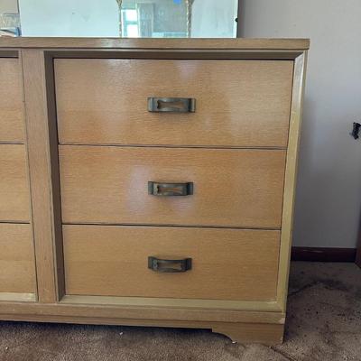 6 DRAWER DRESSER WITH MIRROR