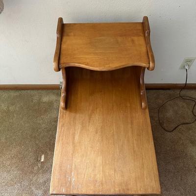 3 TIER END TABLE WITH MILK GLASS HOBNAIL LAMP