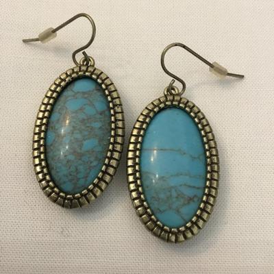 Cute Howlite turquoise, blue, oval, southwestern style earring