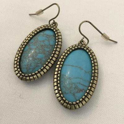 Cute Howlite turquoise, blue, oval, southwestern style earring