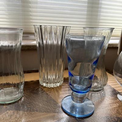 ASSORTMENT OF GLASS VASES