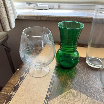 ASSORTMENT OF VASES