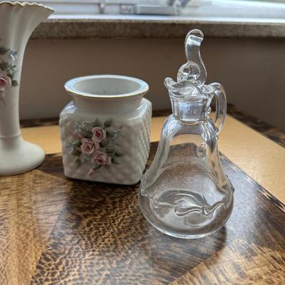 LEFTON VASE, SWAN AND CANISTER