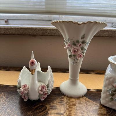 LEFTON VASE, SWAN AND CANISTER