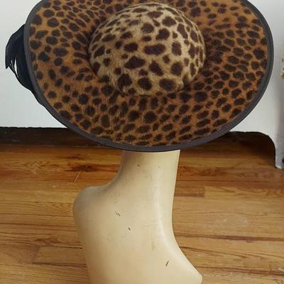 Vtg 1930 Leopard Fascinator Derby Hat w/Feathers