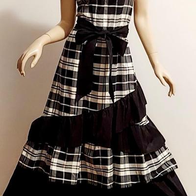 Vtg 60-70s Magnificent Blk/Wht/Gray plaid Asymmetrical Maxi dress