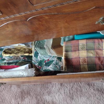 Collection of Table Linens- Place Mats and Table Cloths