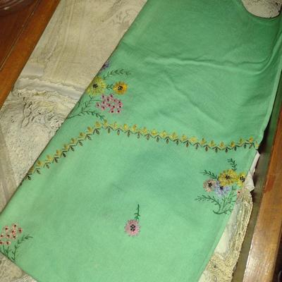 Collection of Tatted/Embroidered Table Linens- Runners, Doilies, Table Cloths, Napkins, etc