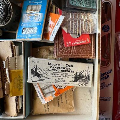 NICE LOT OF SEWING NOTIONS