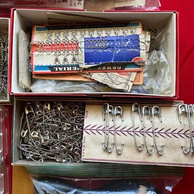 NICE LOT OF SEWING NOTIONS