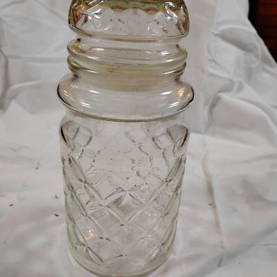 Glass jar