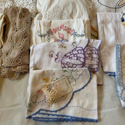NAPKINS, DOILIES AND MORE
