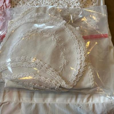 HANDMADE TABLE CLOTHS, NAPKINS AND DOILIES
