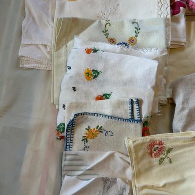 HANDMADE TABLE CLOTHS, NAPKINS AND DOILIES