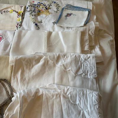 HANDMADE TABLE CLOTHS, NAPKINS AND DOILIES