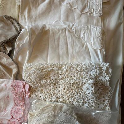 HANDMADE TABLE CLOTHS, NAPKINS AND DOILIES