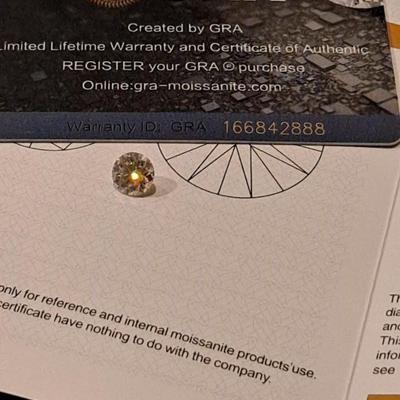 GRA Beautiful 2 carat moissanite GRA