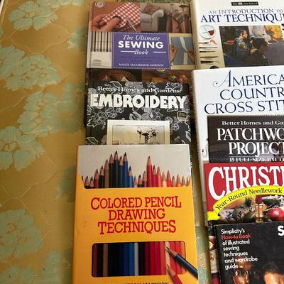 ASSORTMENT OF READING MATERIAL