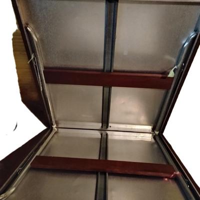 Metal/wood folding table