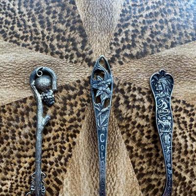 VINTAGE STERLING SILVER COLLECTORS SPOONS