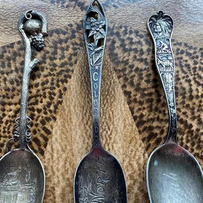 VINTAGE STERLING SILVER COLLECTORS SPOONS