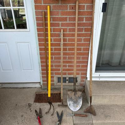 VARIETY OF YARD TOOLS AND A PUSH BROOM