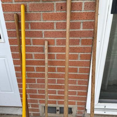 VARIETY OF YARD TOOLS AND A PUSH BROOM