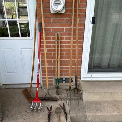 MISCELLANEOUS YARD TOOLS AND A PUSH BROOM