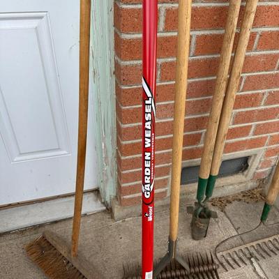 MISCELLANEOUS YARD TOOLS AND A PUSH BROOM