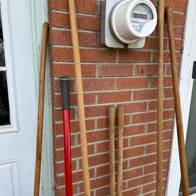 MISCELLANEOUS YARD TOOLS AND A PUSH BROOM
