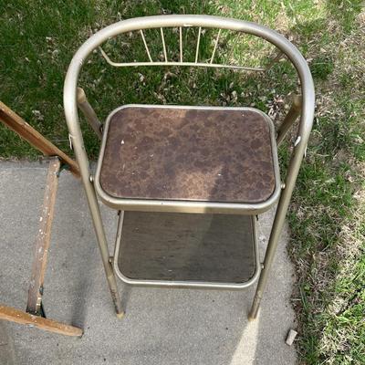 5 FOOT WOODEN STEP LADDER AND VINTAGE METAL STEP STOOL