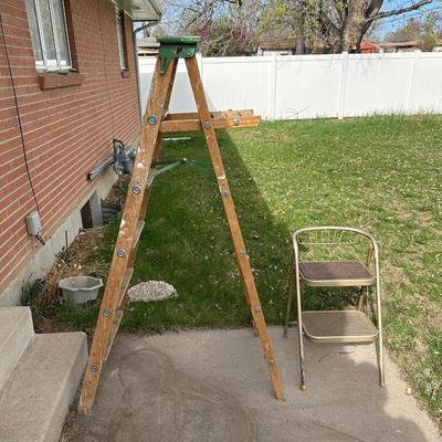5 FOOT WOODEN STEP LADDER AND VINTAGE METAL STEP STOOL